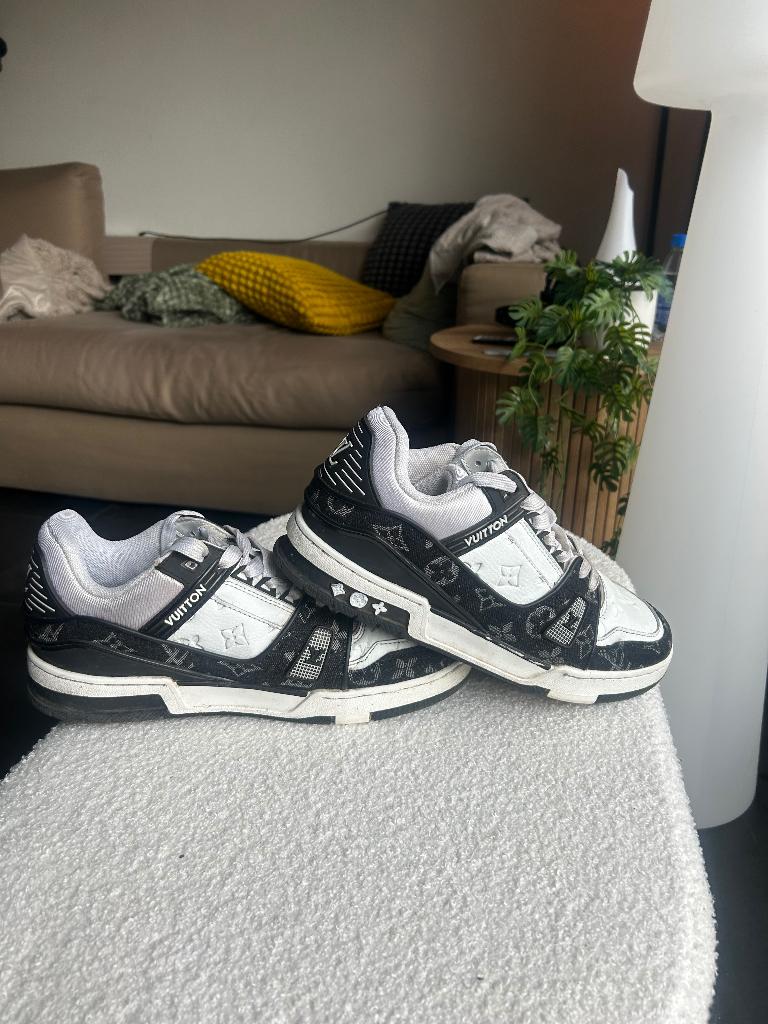 Louis Vuitton LV Trainer 'White Black Panda, Zwart, Ophalen of Verzenden, Louis Vuitton, Sneakers of Gympen