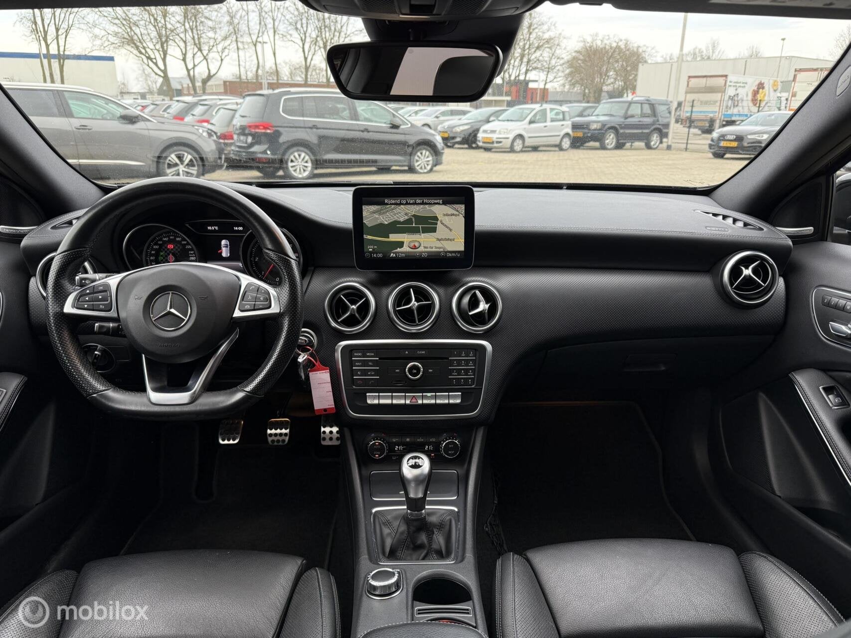 Mercedes A-klasse 200 d AMG Night Pakket PANORAMADAK|BOMVOL, Auto's, 136 pk, Gebruikt, Euro 6, 4 cilinders