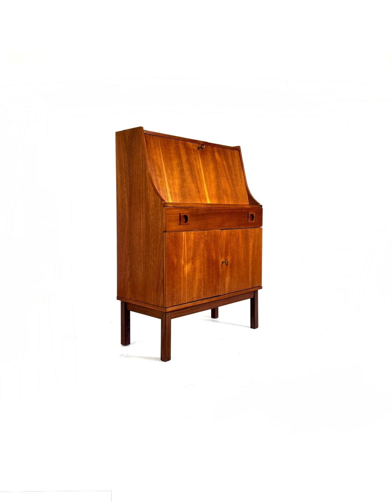 Vintage teakhouten secretaire ‘60, Huis en Inrichting, Kasten | Secretaires, Vintage retro buisframe design rotan webbing papercord deens