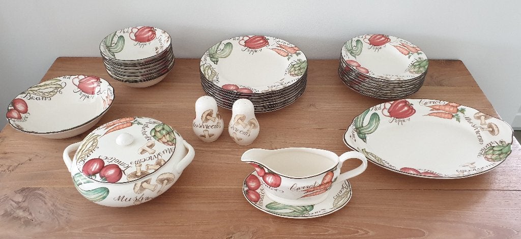 8-delig eetservies "Vegetable Medley" van Johnson Brothers, Huis en Inrichting, Ophalen, Overige materialen, Zo goed als nieuw