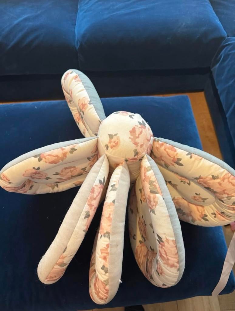 Comfortabel voedingskussen met bloemenprint, Ophalen, Zo goed als nieuw