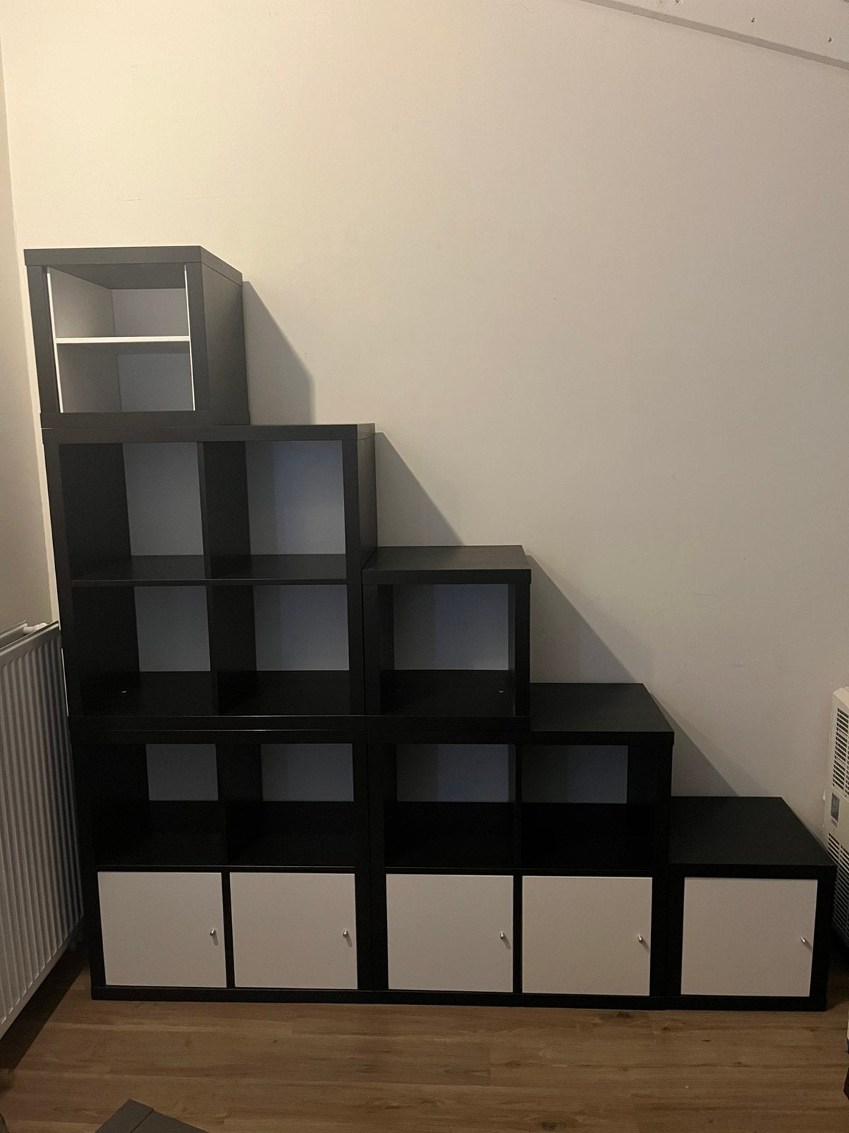 Kallax kastencombinatie zwart/wit – veel opbergruimte – nett, Ophalen, Gebruikt, 25 tot 50 cm