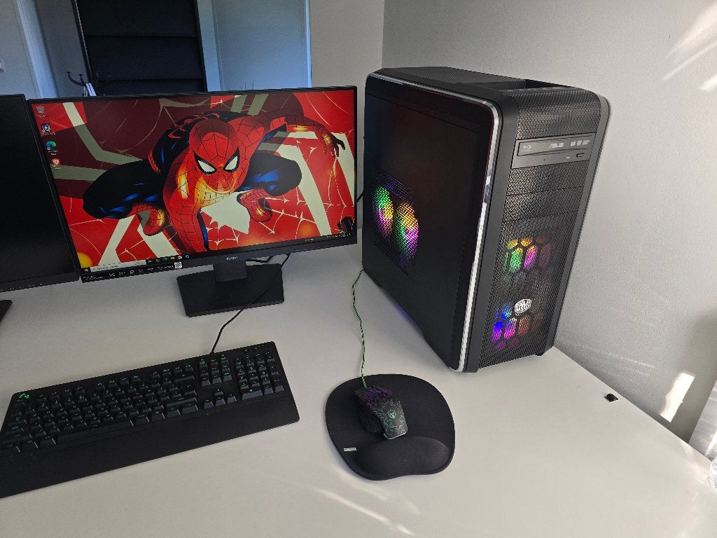 Cooler Master i7, Computers en Software, Ophalen of Verzenden, Zo goed als nieuw, 3 tot 4 Ghz, SSD