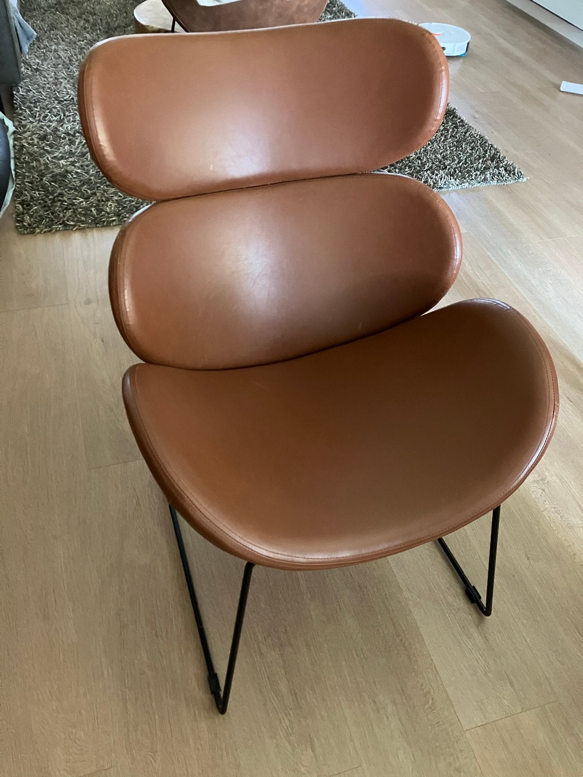 Comfortabele fauteuil,bruin kunstleer zwart onderstel, Huis en Inrichting, Fauteuils, Ophalen, Gebruikt, 75 tot 100 cm, Modern