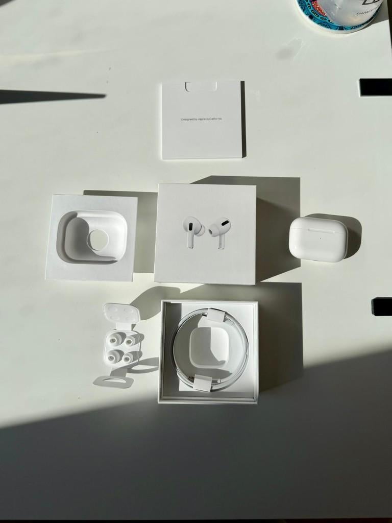 AirPods Pro (1st Gen) – MagSafe Wireless Charging Case, Audio, Tv en Foto, Koptelefoons, Bluetooth, Op oor (supra aural), Zo goed als nieuw