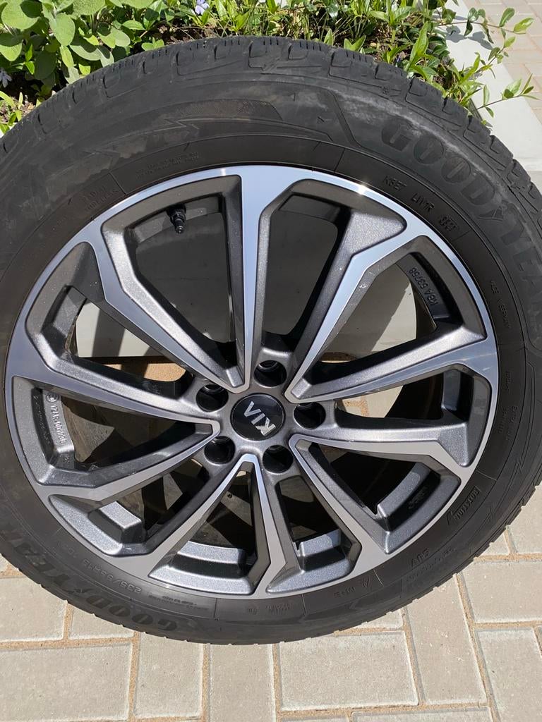 19 inch velgen met winterbanden voor Kia Sorento 2021, Gebruikt, Banden en Velgen, Winterbanden, Terreinwagen