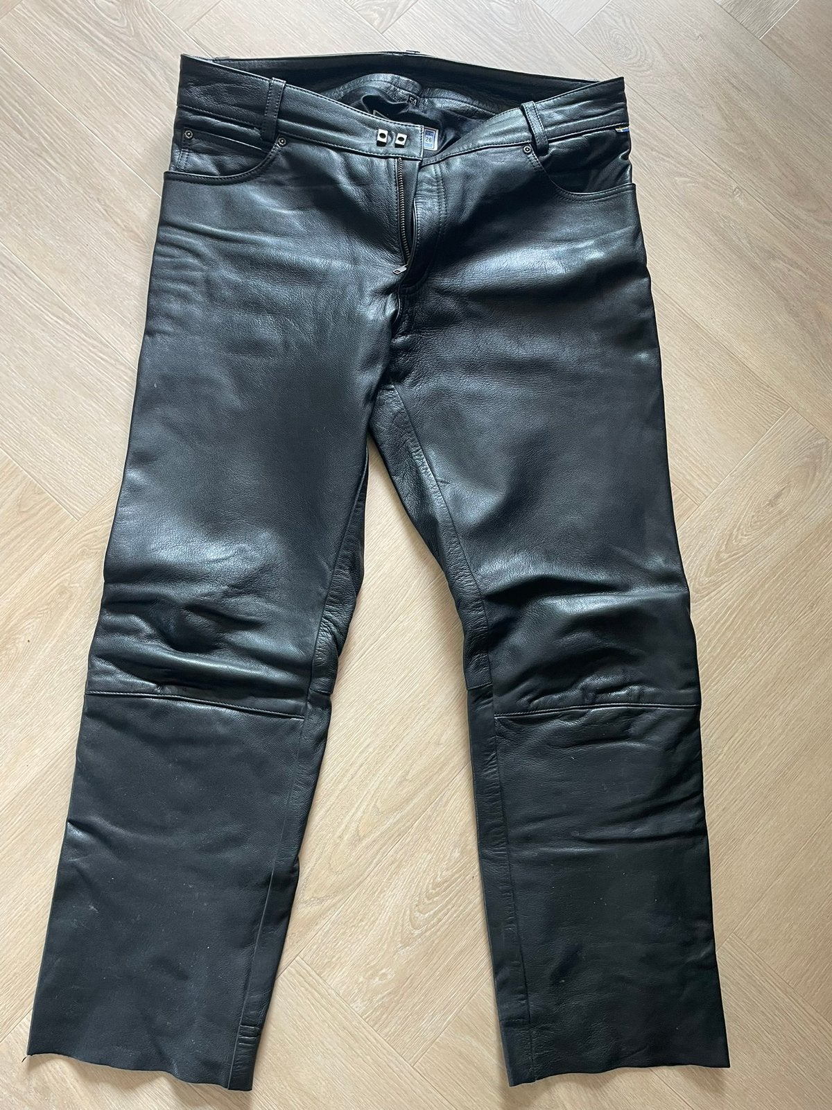 Conplete set leren broek zomer/winterhandschoen / helm/ slot, Ophalen, Tweedehands, Heren