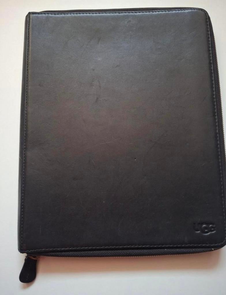 Ugg kalfsleren ipadhoes 27cm x 21cm, Computers en Software, Tablet-hoezen, Ophalen of Verzenden, Nieuw, Bescherming achterkant