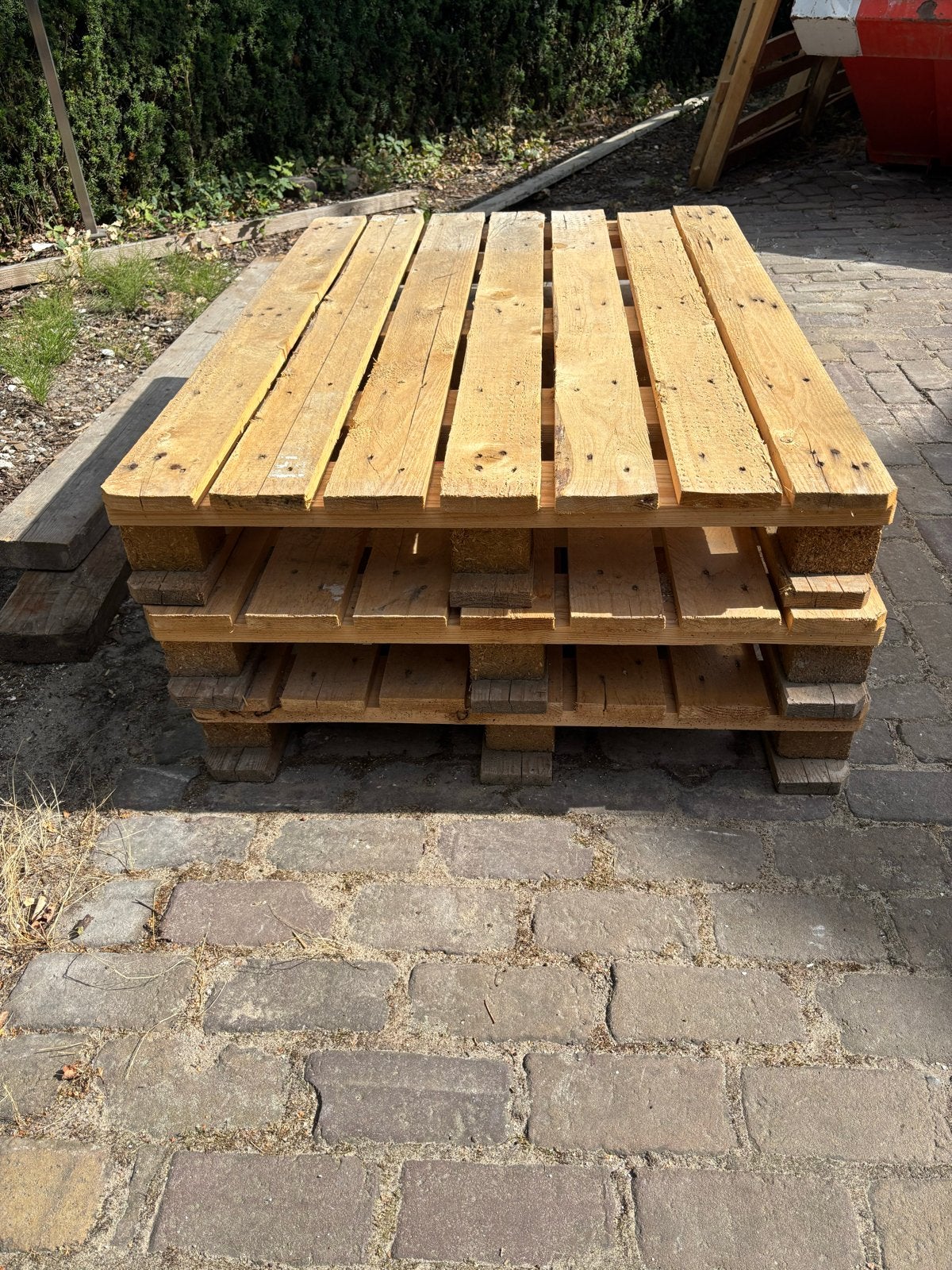 Gebruikte pallets - extra stevig, drie stuks, Doe-het-zelf en Verbouw, Ophalen, Gebruikt, 50 mm of meer, Pallet