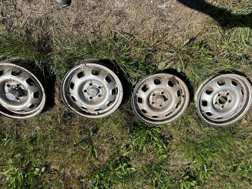 Set van 4 gebruikte stalen velgen Volvo 164, Ophalen, Gebruikt