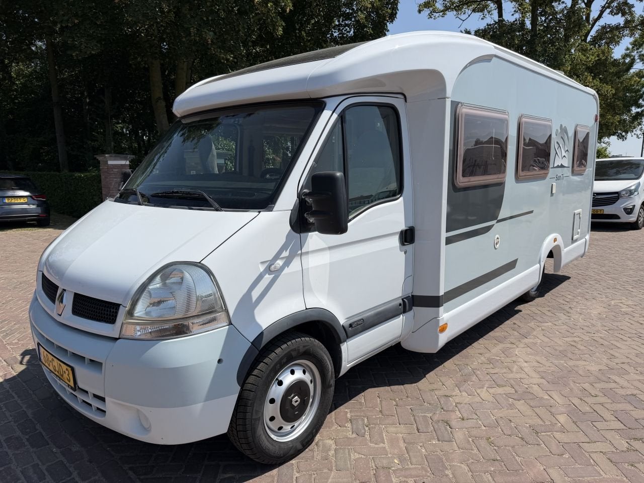 Caravans And Camping Knaus