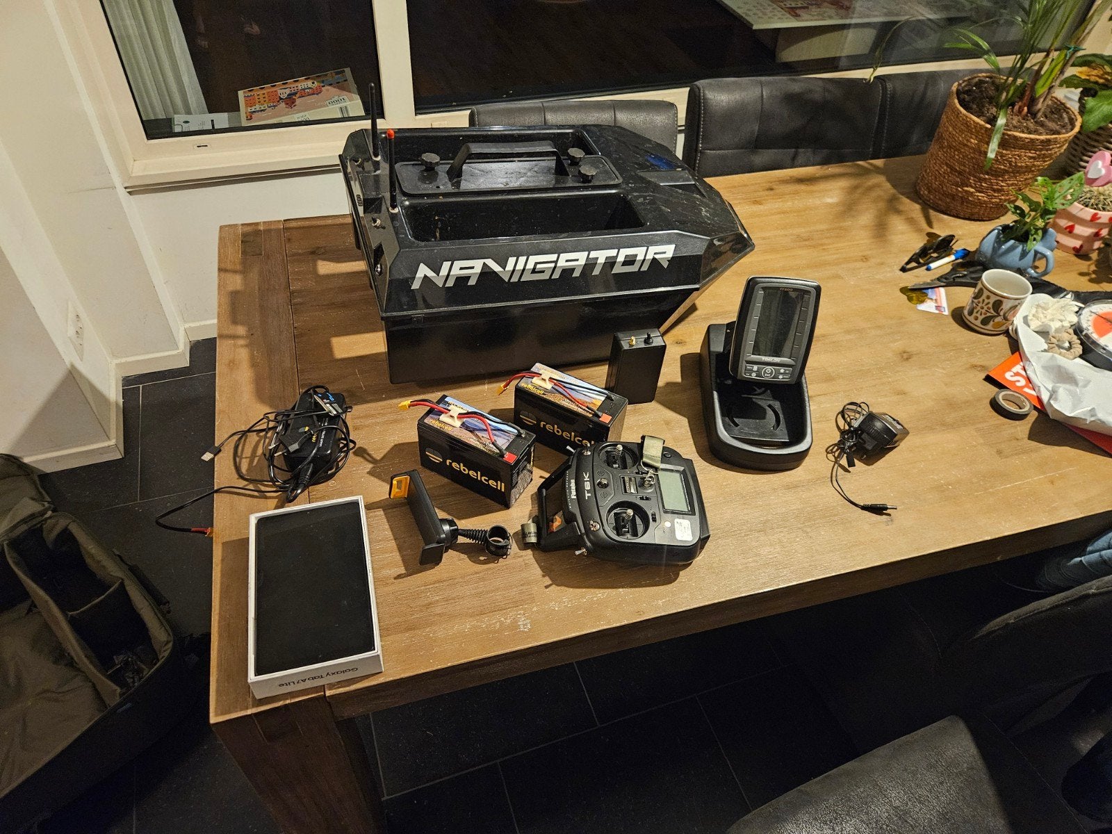 Navigator voerboot met Toslon TF 500 en GPS Autopilot, Ophalen of Verzenden