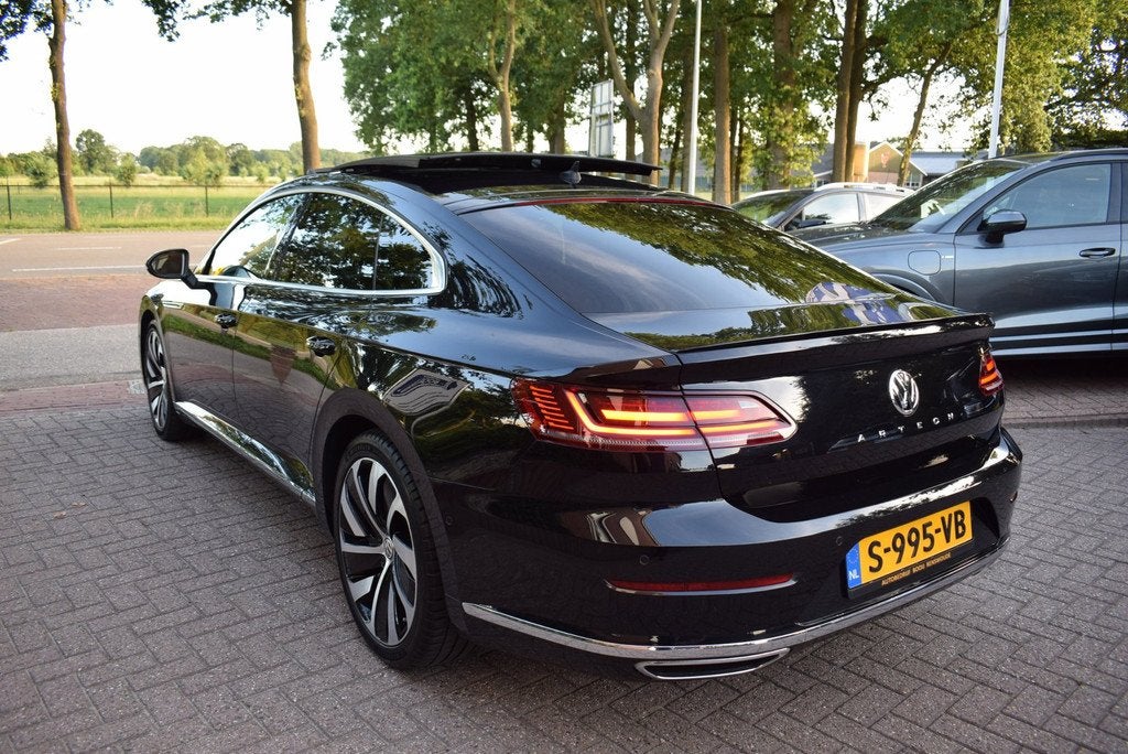 Volkswagen Arteon 2.0 TSI R-LINE PANO DAK/ADAP CRUISE/NAVI/A, Auto's, Volkswagen, Arteon, 1984 cc, Leder, Bedrijf