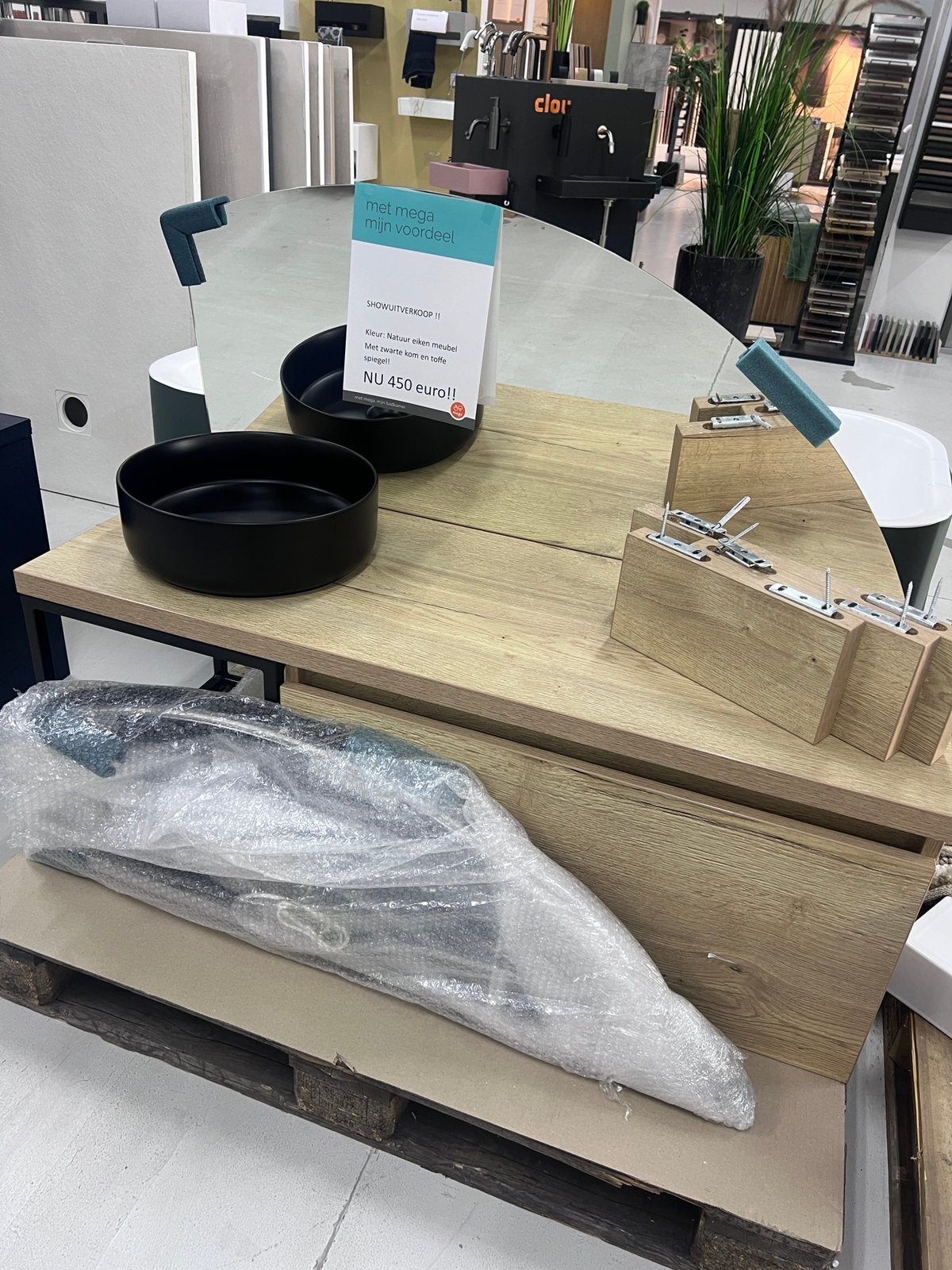 SHOWROOM UITVERKOOP, Ophalen of Verzenden, Zo goed als nieuw