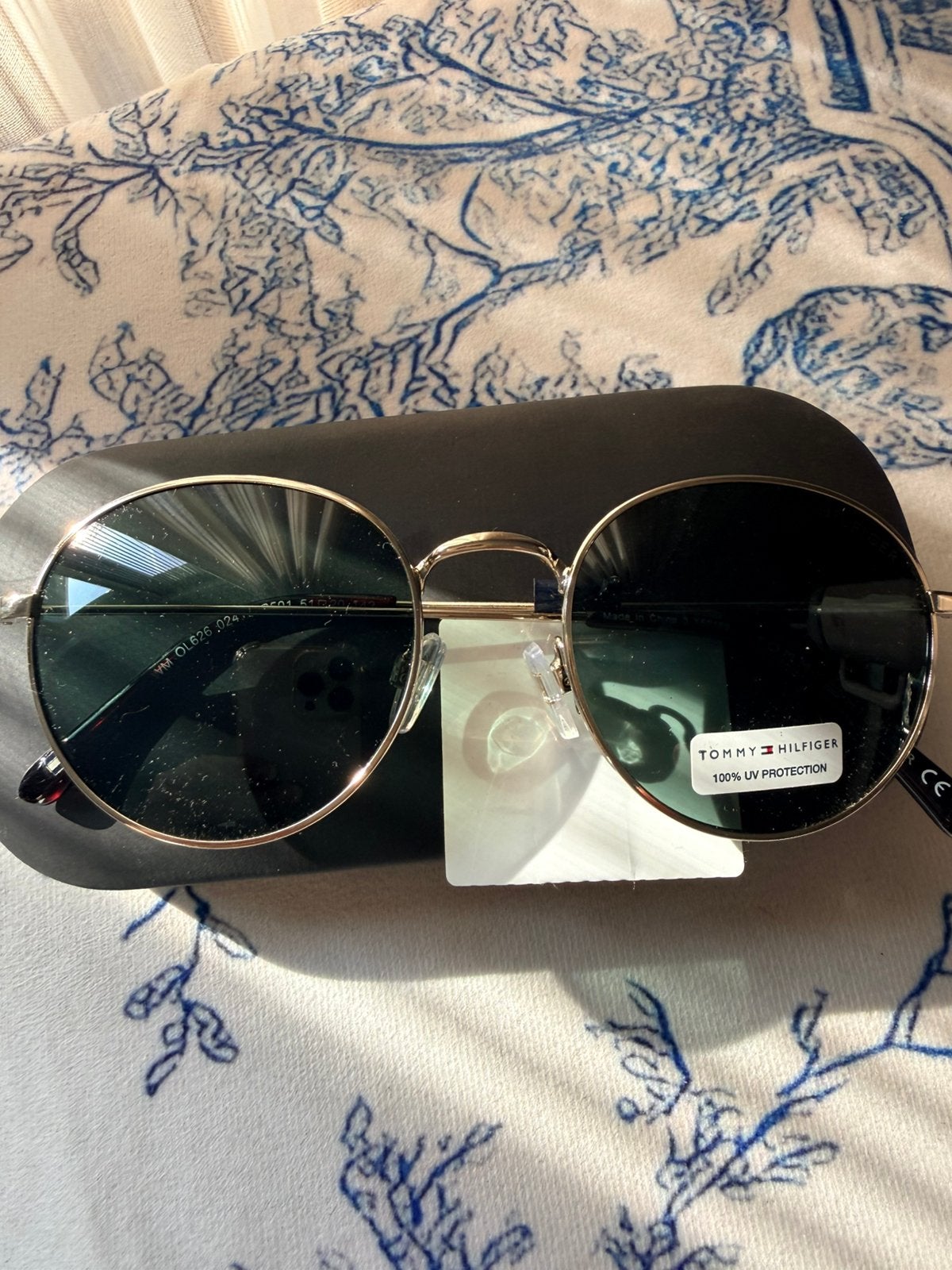 Tommy Hilfiger zonnebril nieuw, Zonnebril, Overige kleuren, Nieuw, Ophalen