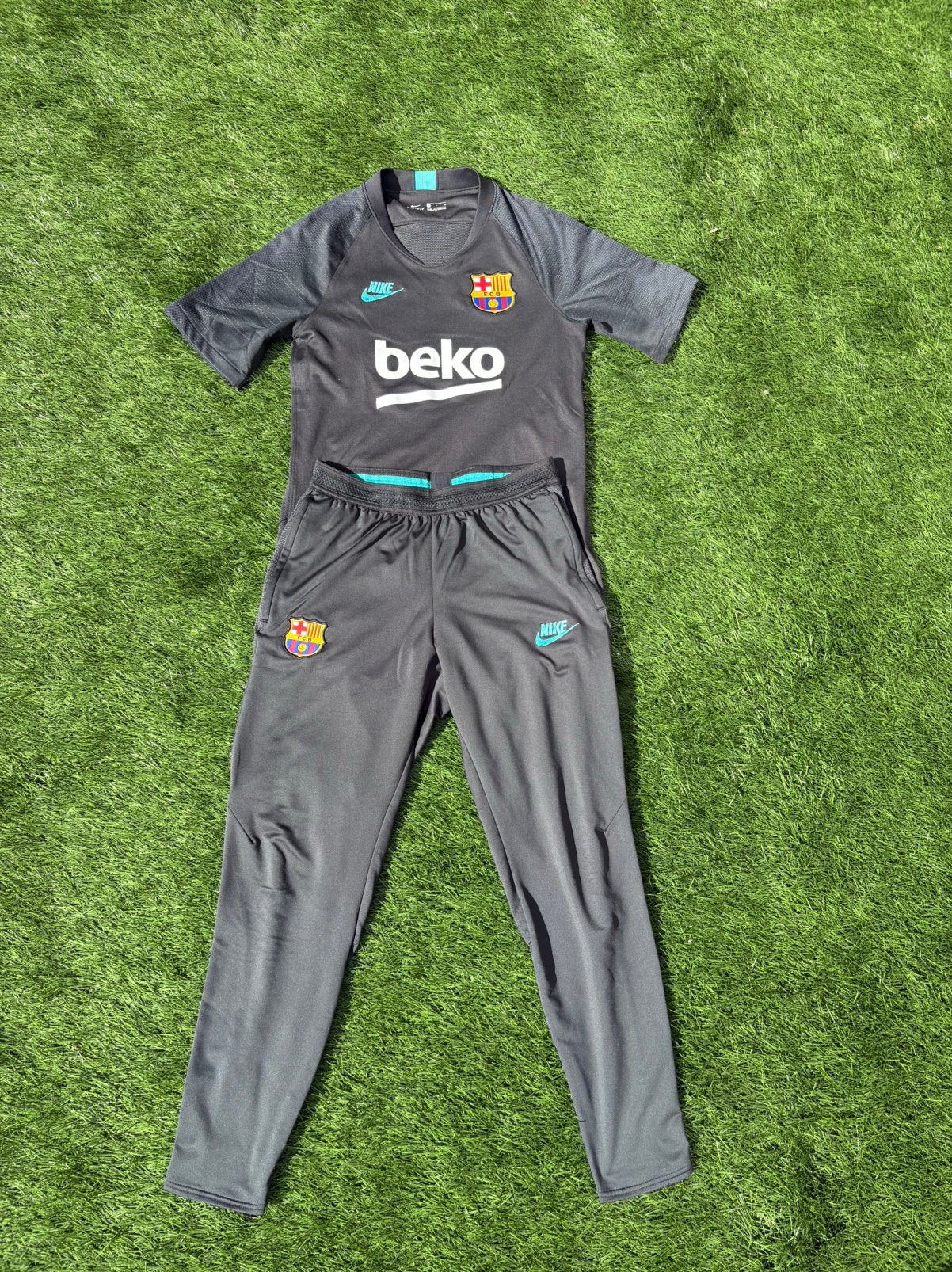 Barcelona tenue, Maat M, Ophalen of Verzenden, Zo goed als nieuw, Trainingspak
