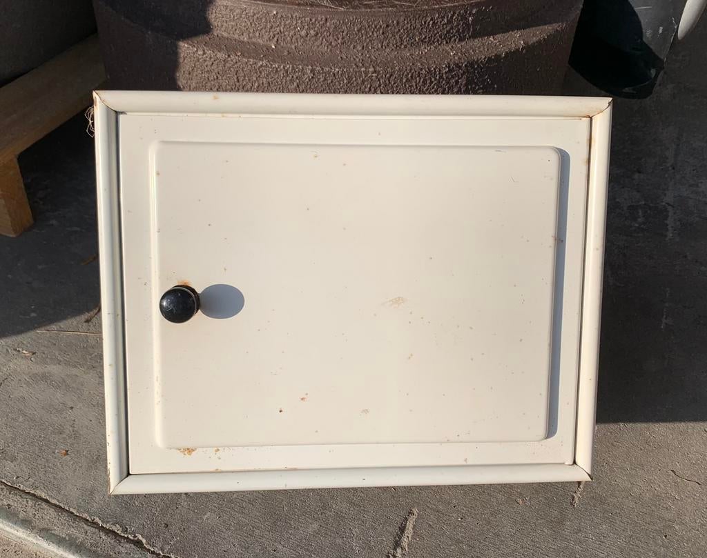 Vintage metalen EHBO-kastje, medicijnkastje 36,5 x 29 x 14,5, Ophalen of Verzenden, Huis en Inrichting