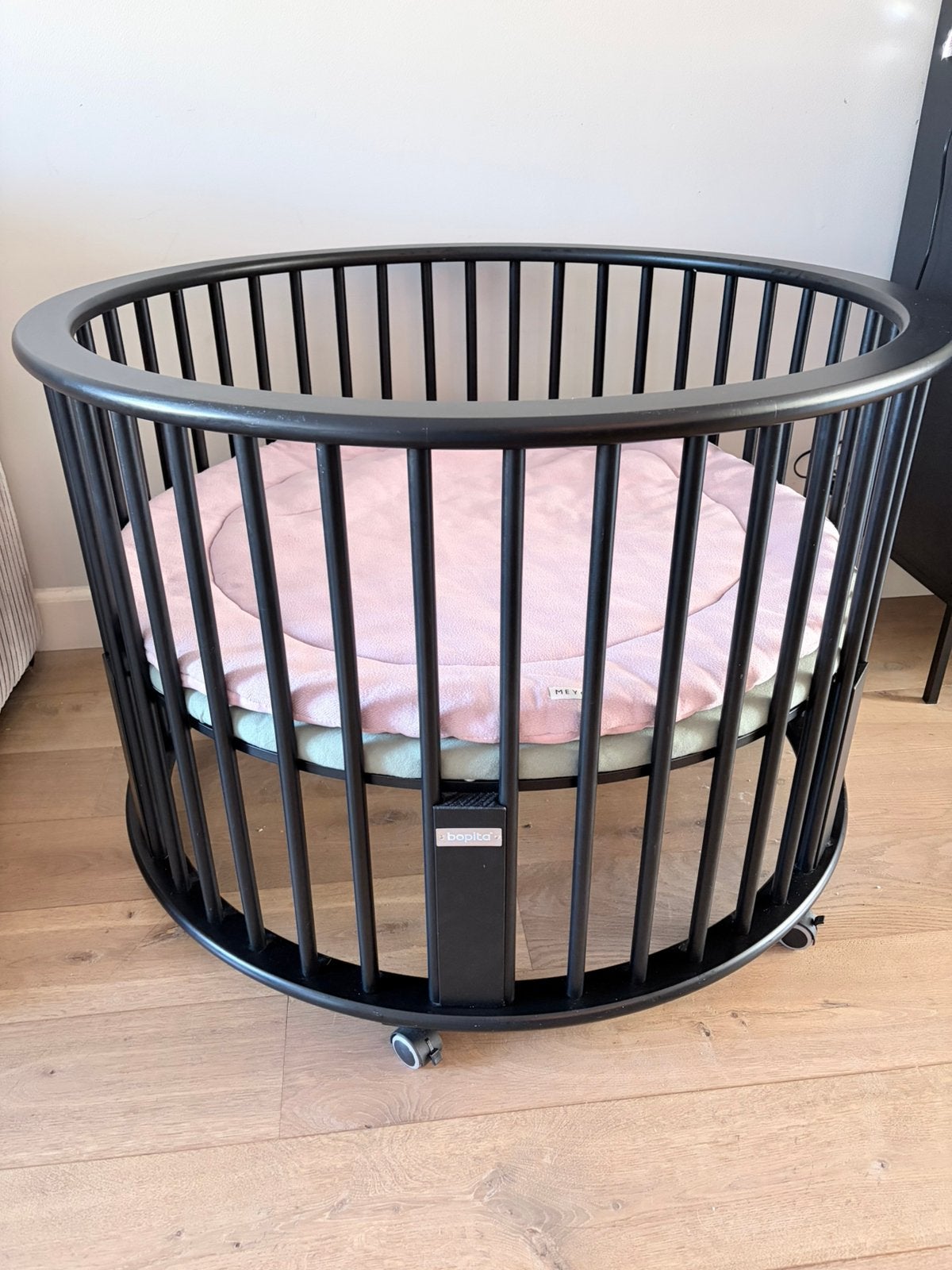Bopita ronde rondo box zwart inclusief boxmatras, Kinderen en Baby's, Ophalen, Zo goed als nieuw