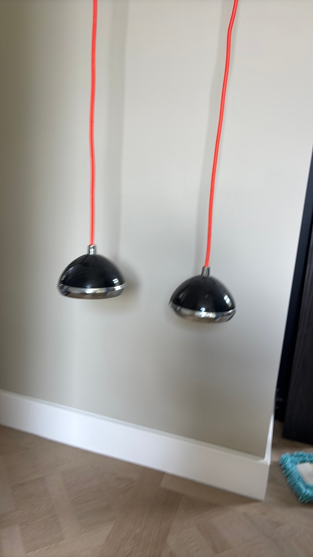 Design hanglampjes zwart oranje koord, Huis en Inrichting, Lampen | Hanglampen, Ophalen of Verzenden, Minder dan 50 cm