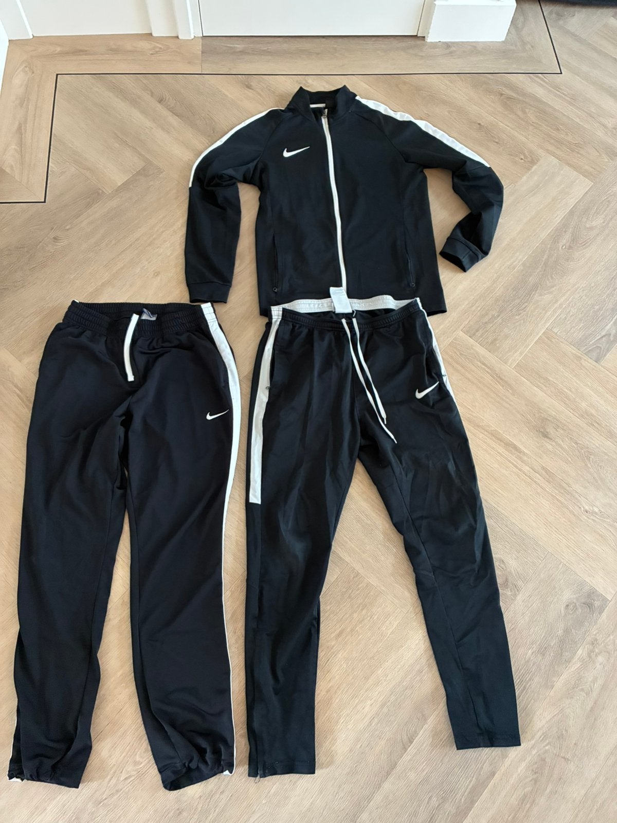 Nike Trainingspak maat M, Kleding | Heren, Ophalen of Verzenden, Gedragen, Maat 48/50 (M)