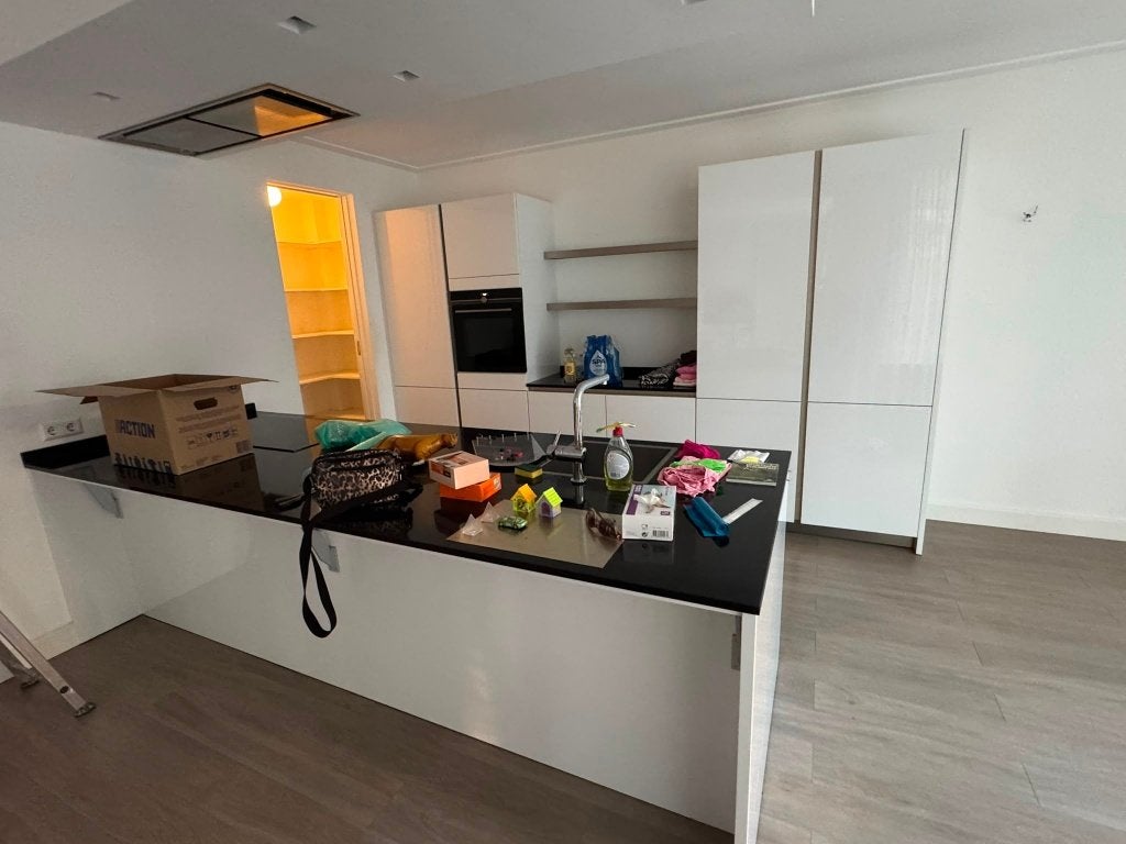 Luxe Duitse Siematic witte hoogglanseilandkeukenGEDEMONTEERD, Wit, Overige typen, Graniet of Steen, Ophalen of Verzenden