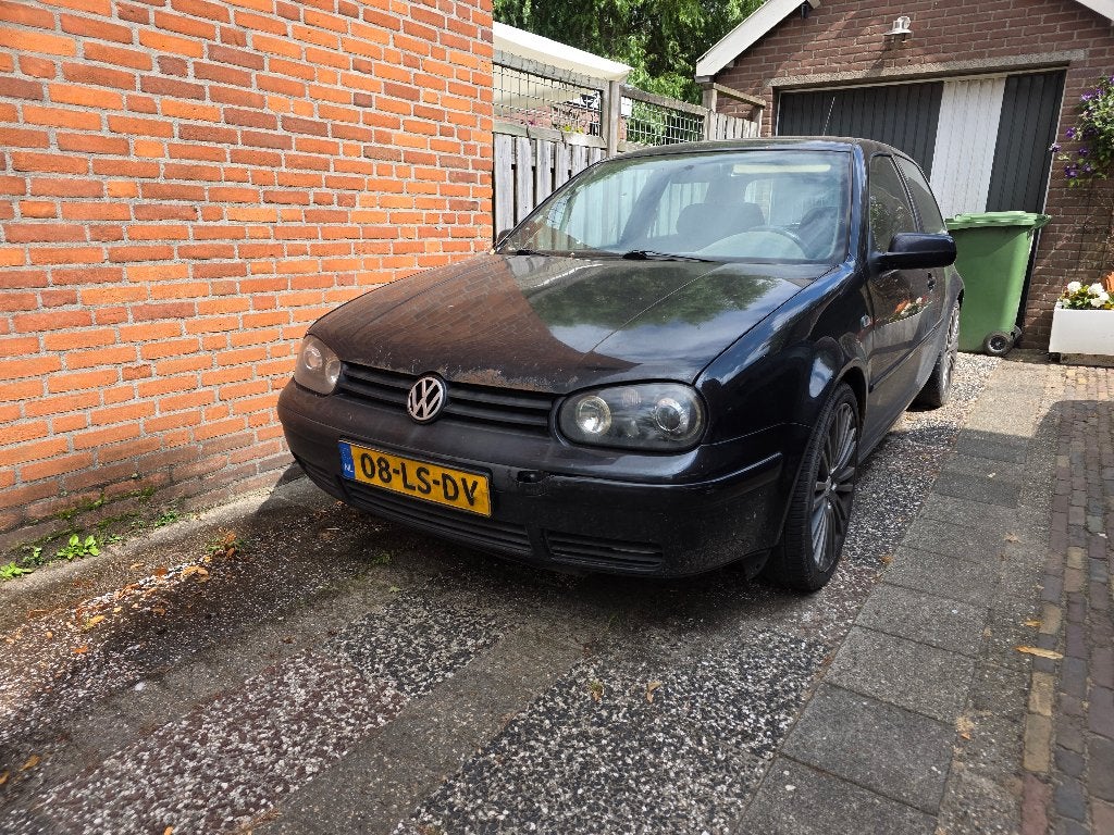 Volkswagen Golf 2.3 V5 110KW 1999 Zwart, Voorwielaandrijving, 150 pk, 11 km/l, Geïmporteerd