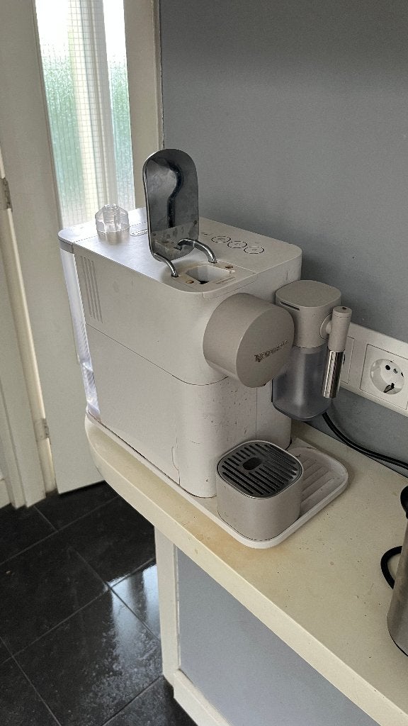 De'Longhi Nespresso Lattissima One, Ophalen, Gebruikt, Koffiemachine, 1 kopje