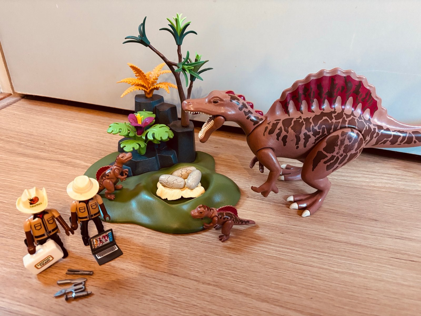 Playmobil Dinosaurus Spinosaurus met nest en onderzoekers, Ophalen of Verzenden, Gebruikt, Jongen of Meisje