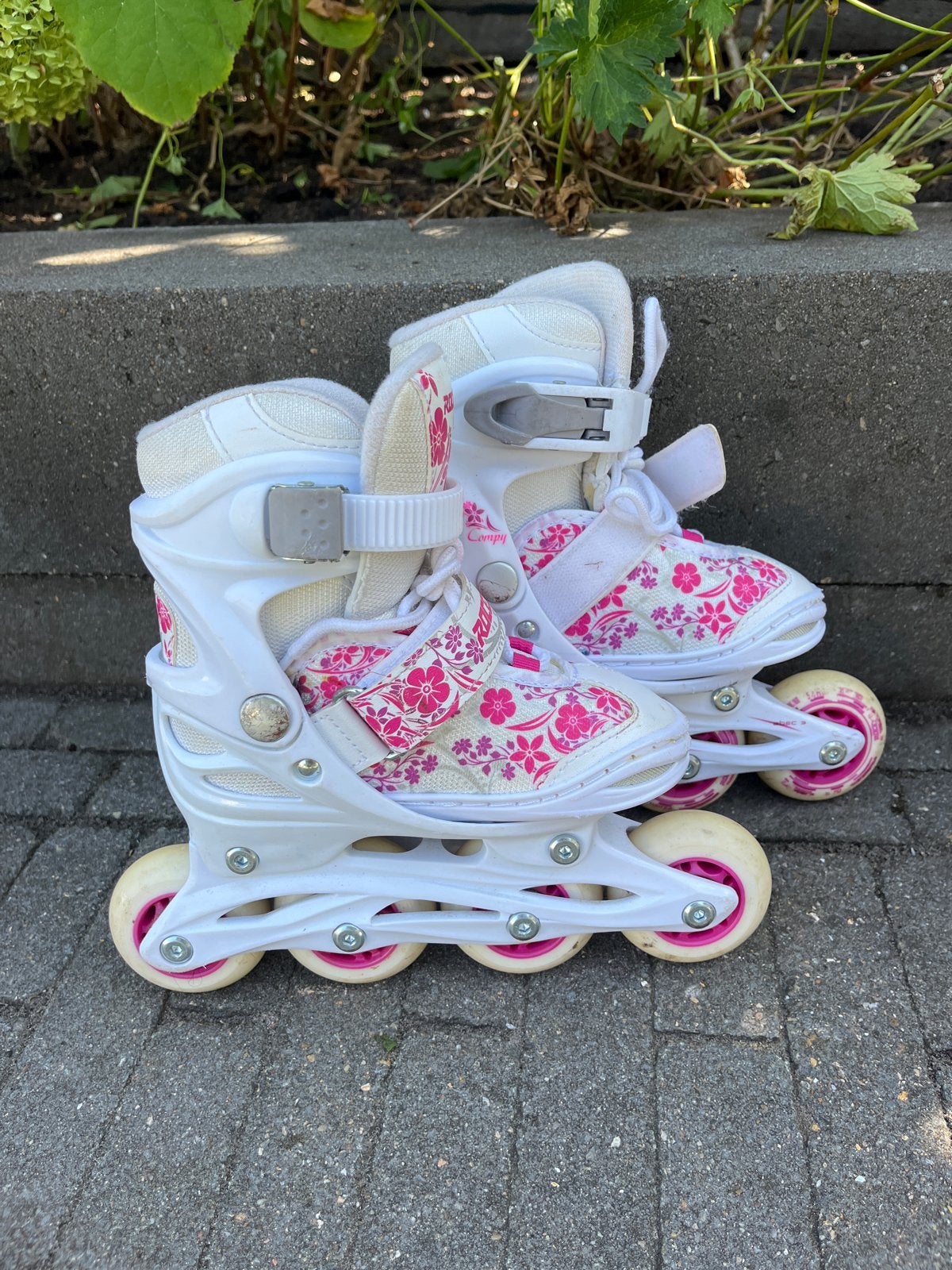 Skeelers - Roces Compy roze/wit, Sport en Fitness, Skeelers, Kinderen, Roces, Ophalen of Verzenden, Inline skates 4 wielen