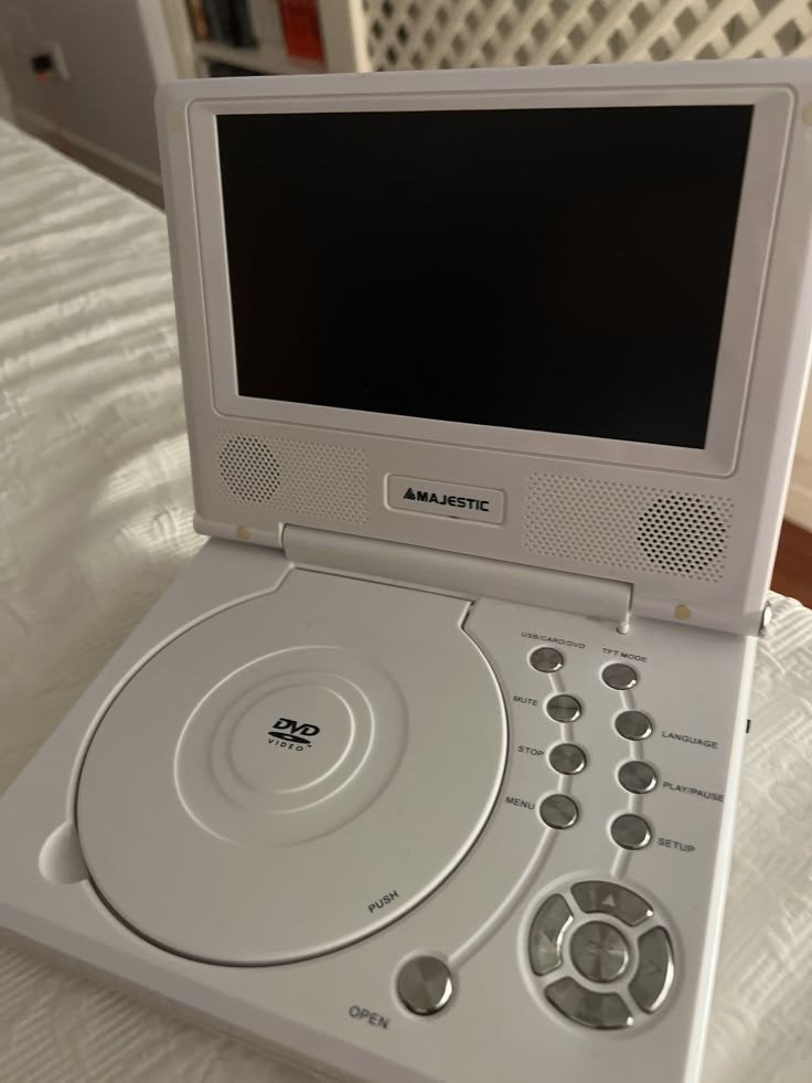 GEZOCHT!! Majestic Draagbare DVD-speler GEZOCHT!, Ophalen, Dvd-speler, Overige merken, Draagbaar