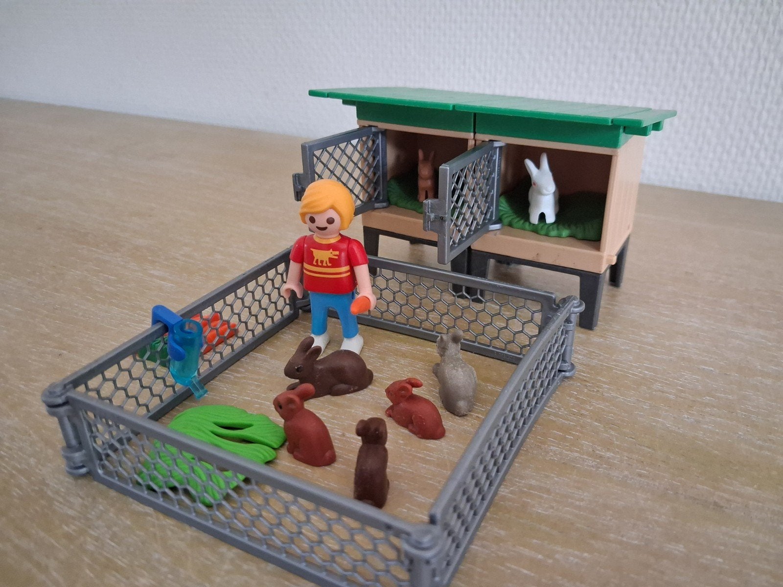 Playmobil konijnenhokken, ren met 7 konijnen set 6140, Ophalen of Verzenden, Zo goed als nieuw