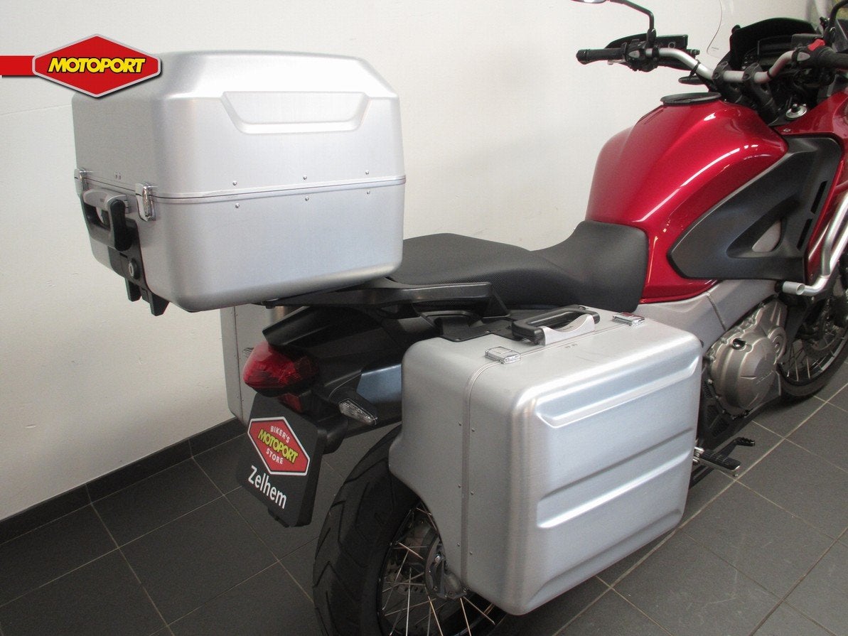 Honda VFR 1200 X CROSSTOURER (bj 2014), Motoren, Motoren | Honda, Doornveld 180-184
B-1731  ZELLIK, BE, Honda Motor Europe Ltd, Belgian Branche