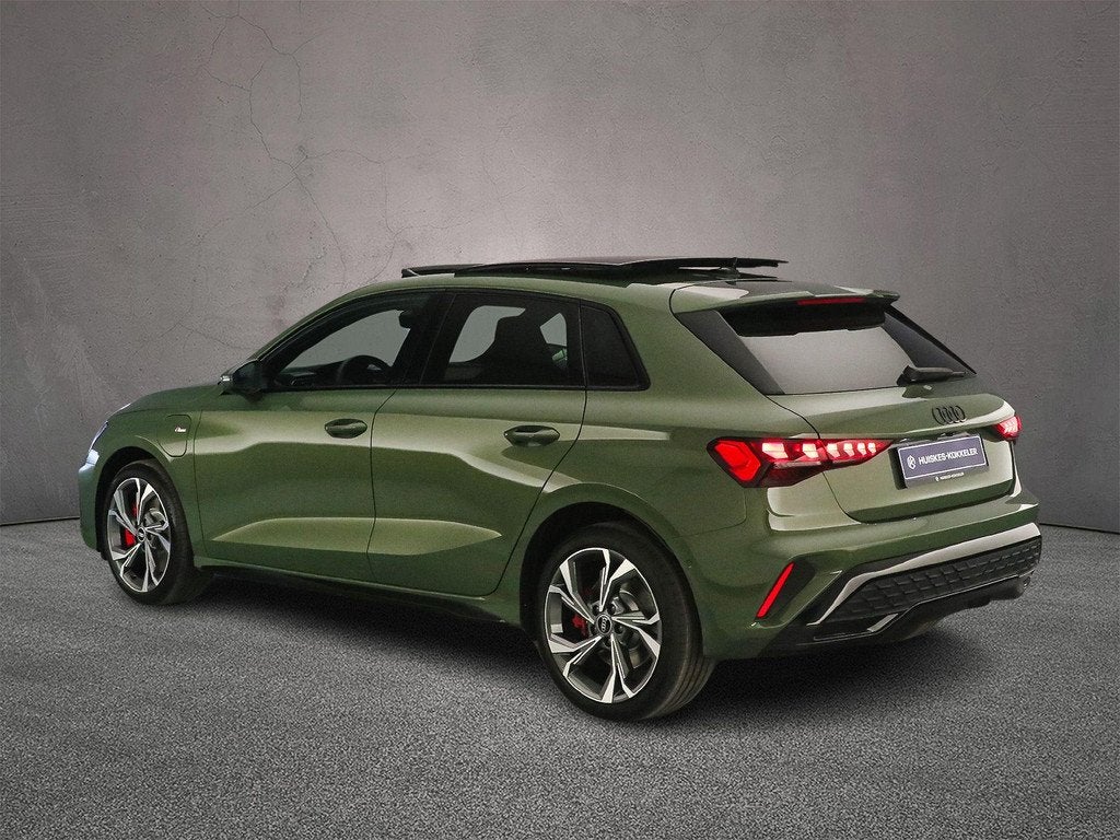 Audi A3 Sportback 45 TFSI e S edition Competition | Panorama, Auto's, Audi, Automatische klimaatregeling, Euro 6, 4 cilinders