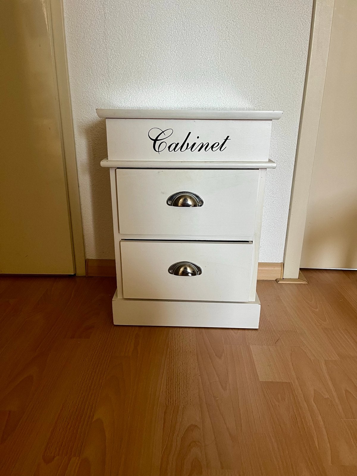 Wit nachtkastje met 2 lades - 'Cabinet', Ophalen, Minder dan 50 cm, Gebruikt, 1 of 2 laden