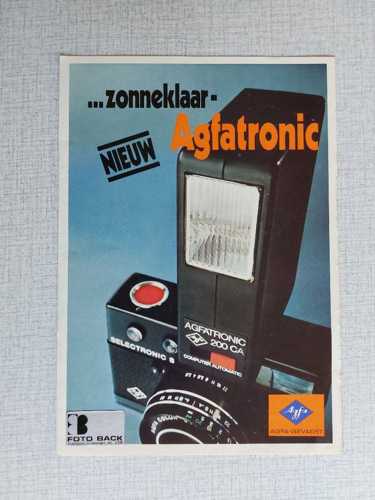 Foldertje AGFATRONIC diverse modellen elektronic flitsers, Audio, Tv en Foto, Fotografie | Flitsers, Ophalen of Verzenden, Zo goed als nieuw