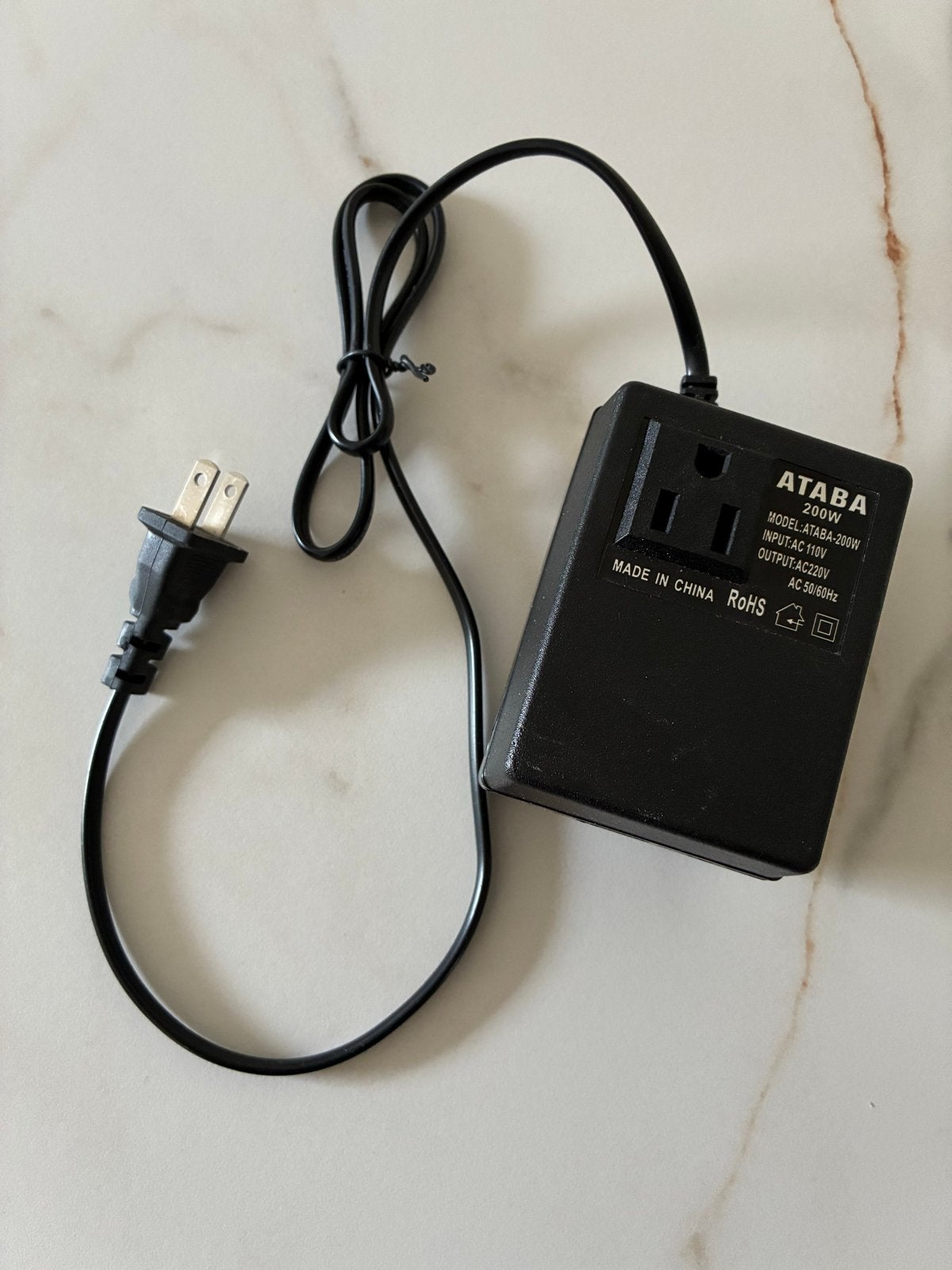 ATABA 200W Spanningsomvormer 110V naar 220V, Ophalen of Verzenden, Zo goed als nieuw