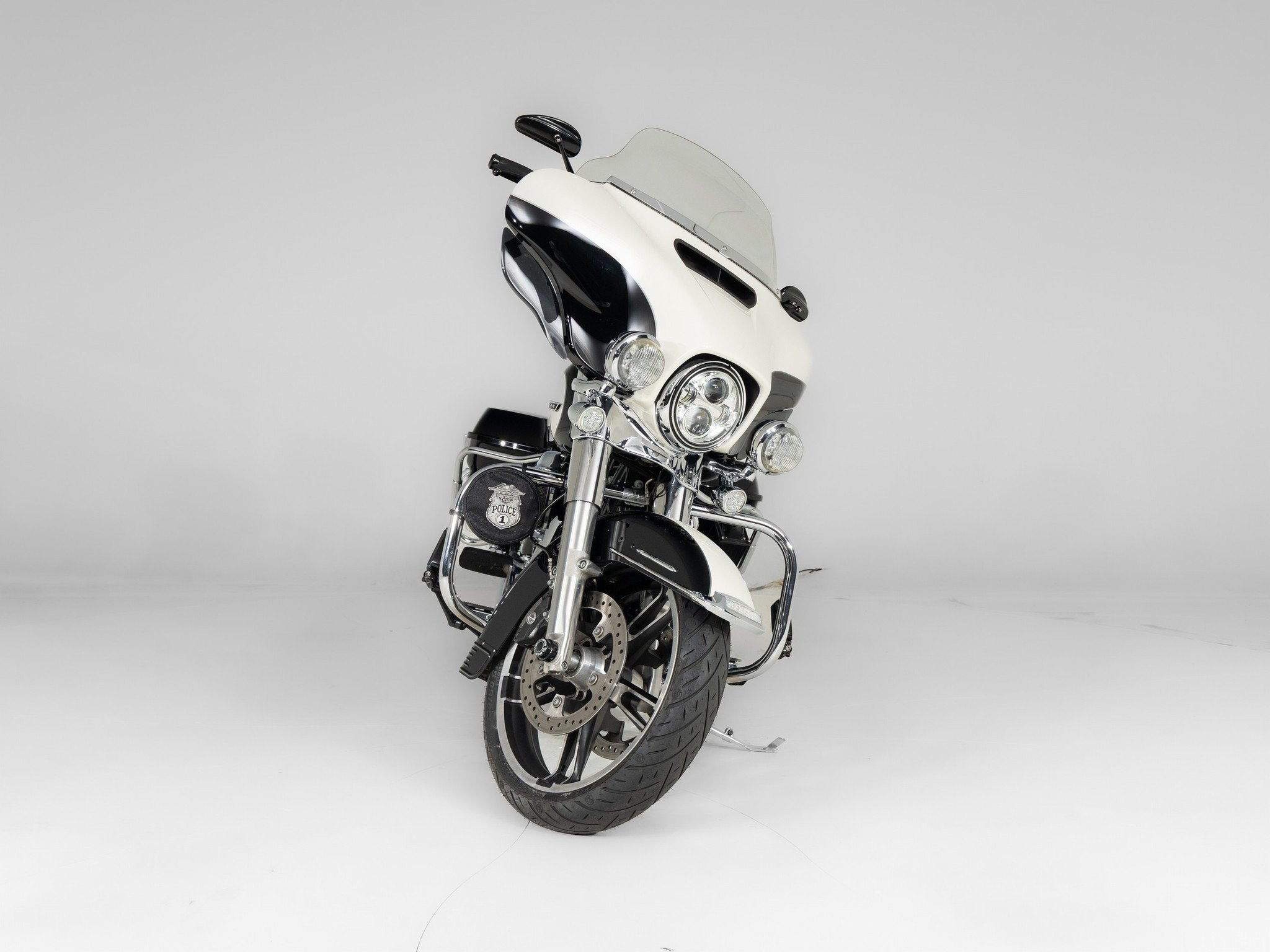 Harley-Davidson POLICE ELECTRA GLIDE (bj 2016), 1690 cc, Bedrijf, Meer dan 35 kW, Zuiderweg 164
1461 GN  Zuidoostbeemster, NL