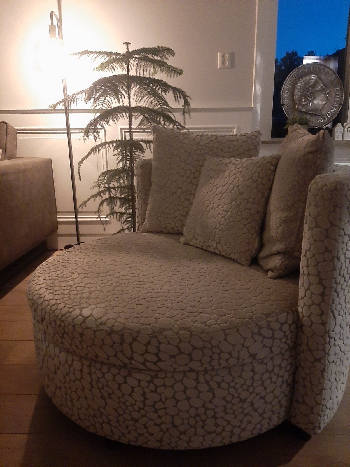 hotel chique ronde loveseat fauteuil, Huis en Inrichting, Ophalen, 100 tot 125 cm, Zo goed als nieuw, 100 tot 125 cm