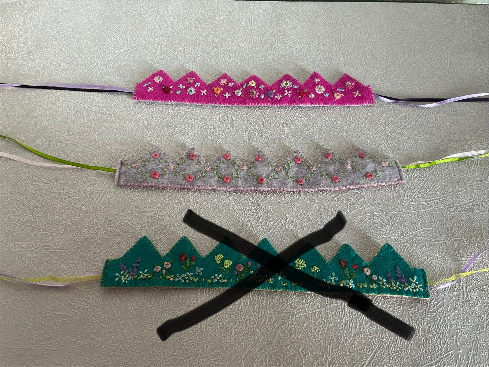 Illeke kroontjes voor blythe, Verzamelen, Poppen, Ophalen of Verzenden, Zo goed als nieuw, Kleertjes