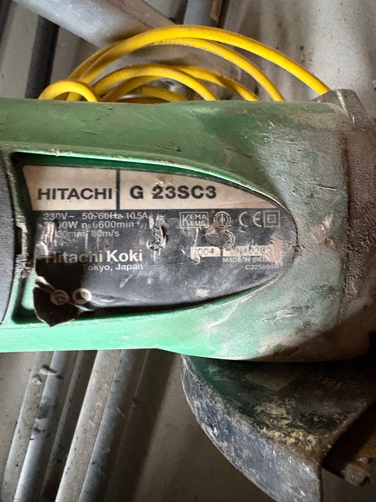 Hitachi G 23SC3 Haakse Slijpmachine - Krachtig en Betrouwbaa, Ophalen of Verzenden, Gebruikt, 1000 watt of meer, Haakse handslijpmachine