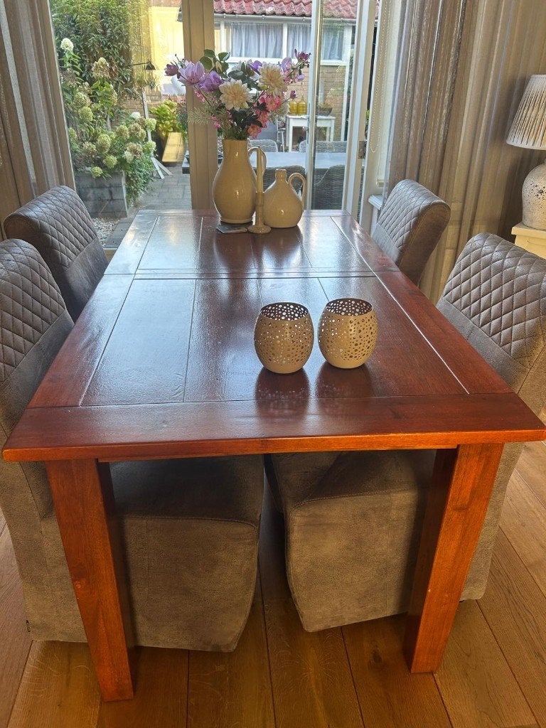 Prachtige en zeer nette eethoek incl. stoelen (ook los t.k), Ophalen
