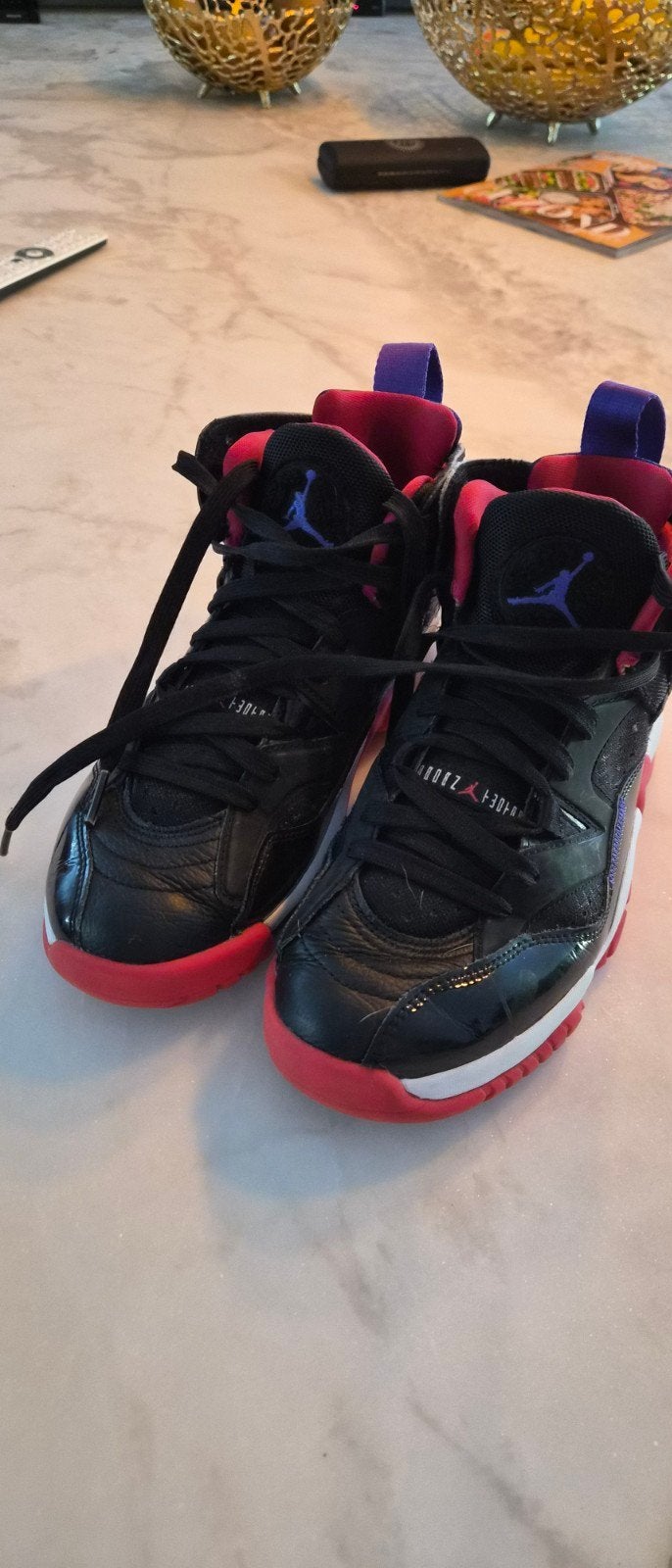 Jordan Jumpman Two Trey Raptors sneakers, Ophalen of Verzenden, Zo goed als nieuw, Jordan, Jongen of Meisje