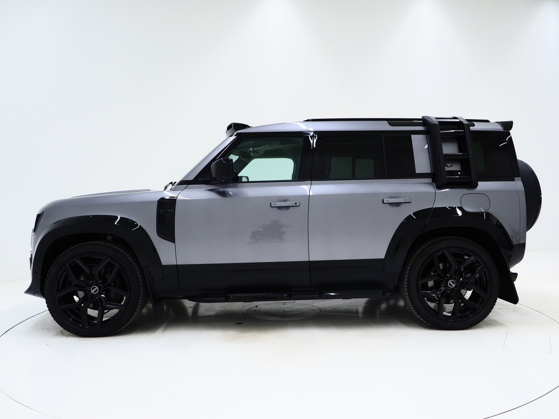 Land Rover Defender 110 2.0 P400e 110 Urban WideTrack Look |, Auto's, Automaat, 53 km, 404 pk, Gebruikt