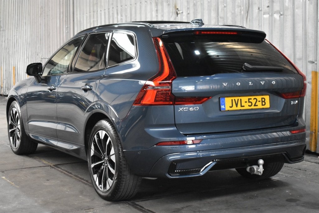 Volvo XC60 T6 350PK AWD Ultra Dark | Luchvering | Trekhaak |, Automaat, 12 maanden, Gebruikt, 4 cilinders
