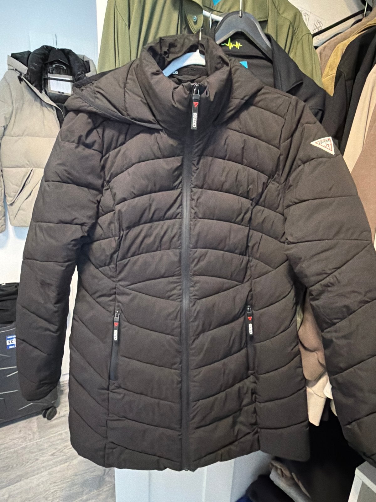 Guess winterjas dames origineel - Maat M, Ophalen of Verzenden, Zo goed als nieuw, Maat 38/40 (M), Zwart