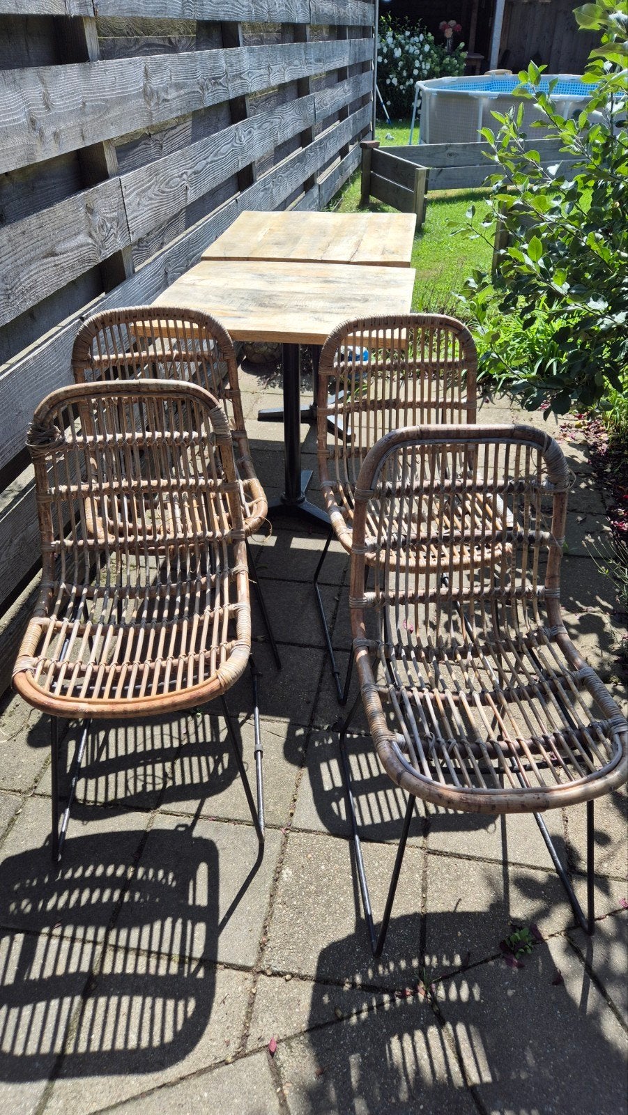 2 Tafeltjes + 4 Rotan stoelen, Gebruikt, Bruin, Metaal, Vier