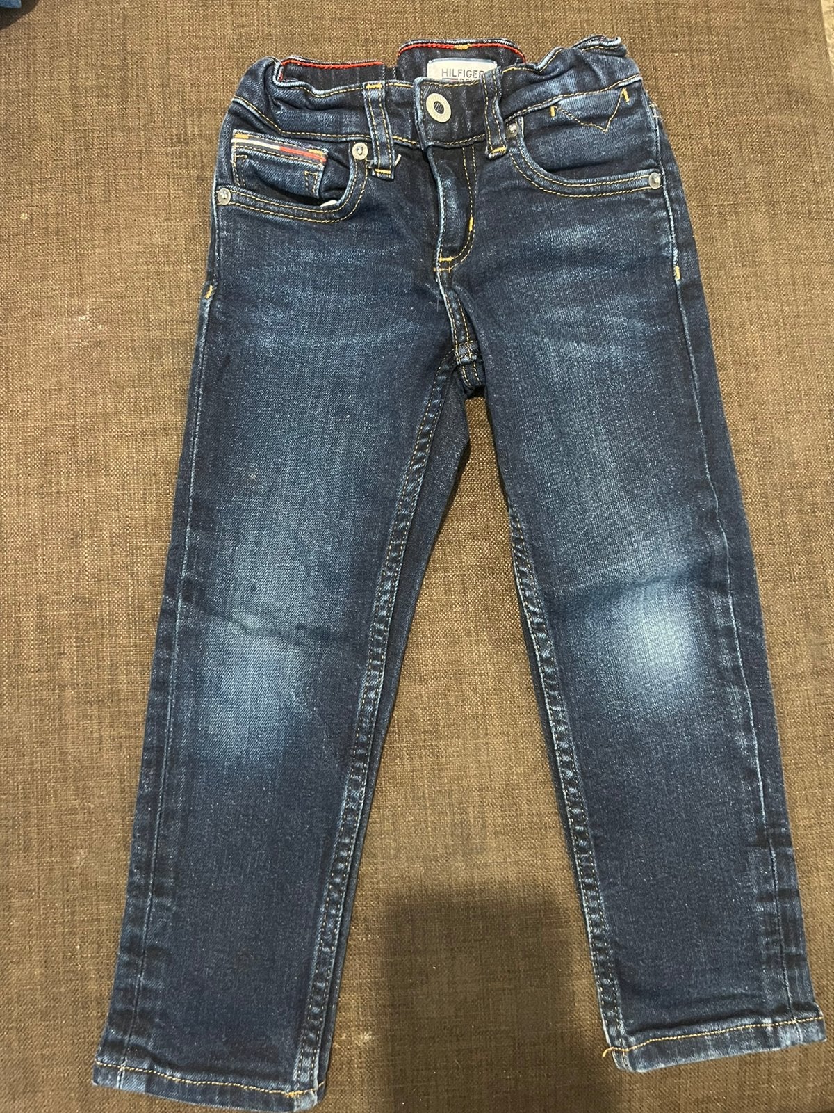 Jeans tommy hilfiger 110, Kinderen en Baby's, Kinderkleding | Maat 110, Ophalen of Verzenden, Zo goed als nieuw, Jongen, Broek