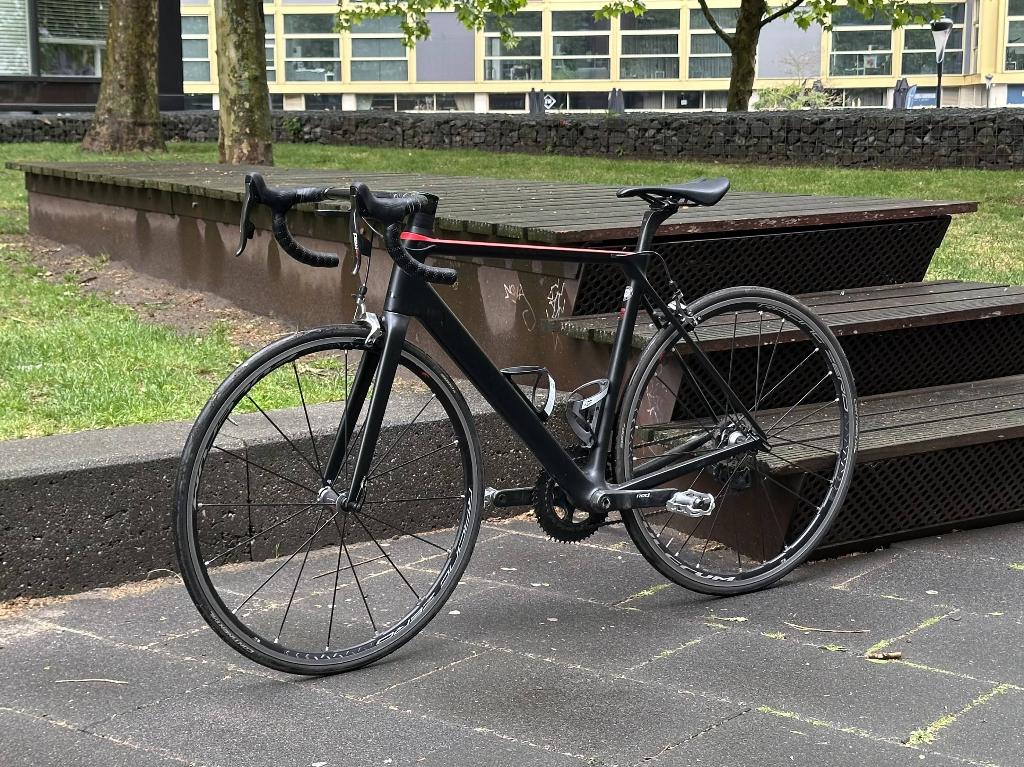 Canyon Ultimate CF SLX 9.0 Medium – 6.8kg Carbon Racefiets, Fietsen en Brommers, Fietsen | Racefietsen, Overige merken, 28 inch