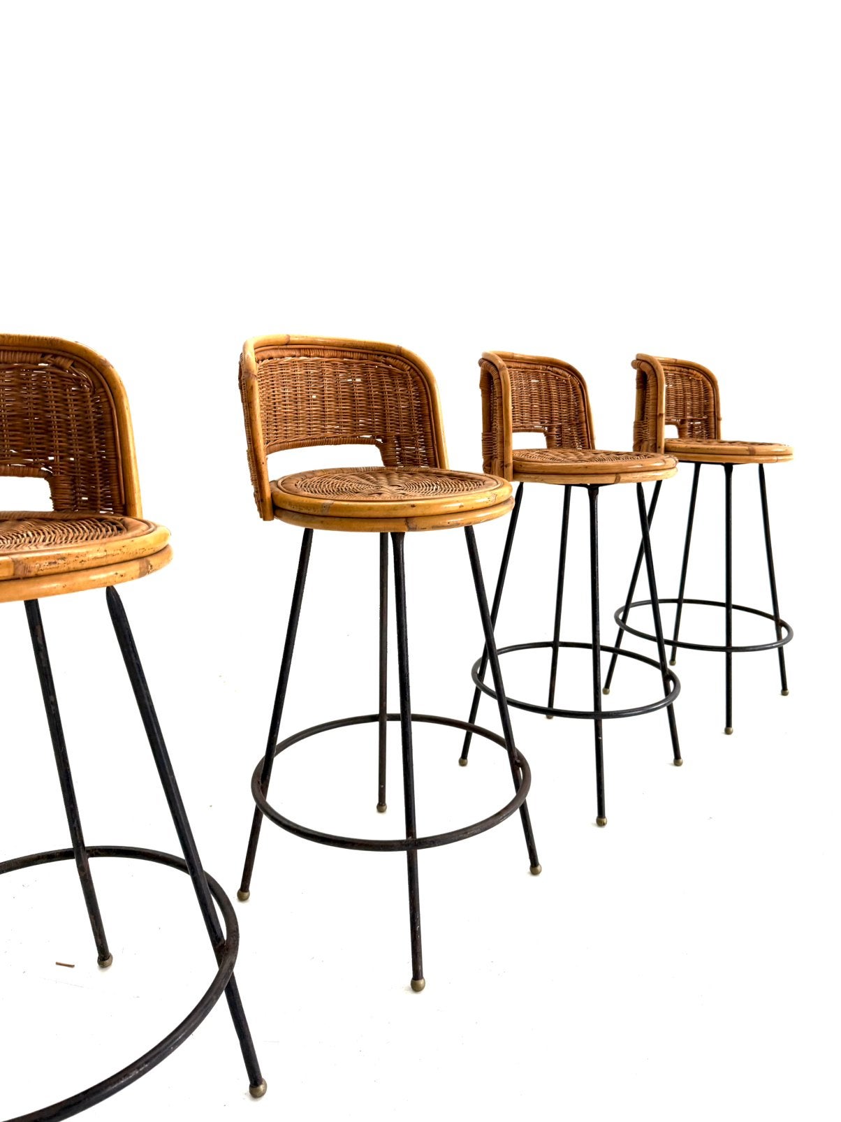 Set van 4 vintage barkrukken, rotan & smeedijzer ‘60, Huis en Inrichting, Metaal, 60 tot 90 cm, Met voetsteun, Ophalen of Verzenden