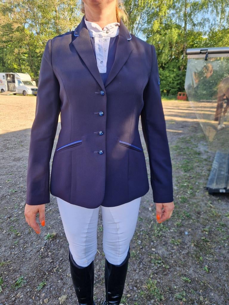 Dressuur jasje lotus romeo maat 36/38 blauw, Dieren en Toebehoren, Ophalen of Verzenden, Zo goed als nieuw, Dressuur, Bovenkleding